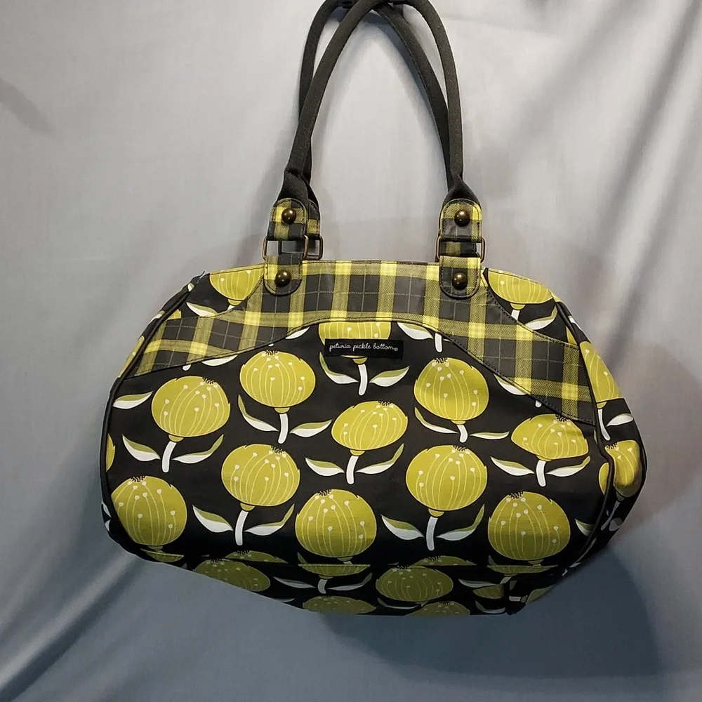 Petunia‎ Pickle Bottom black and yellow diaper bag